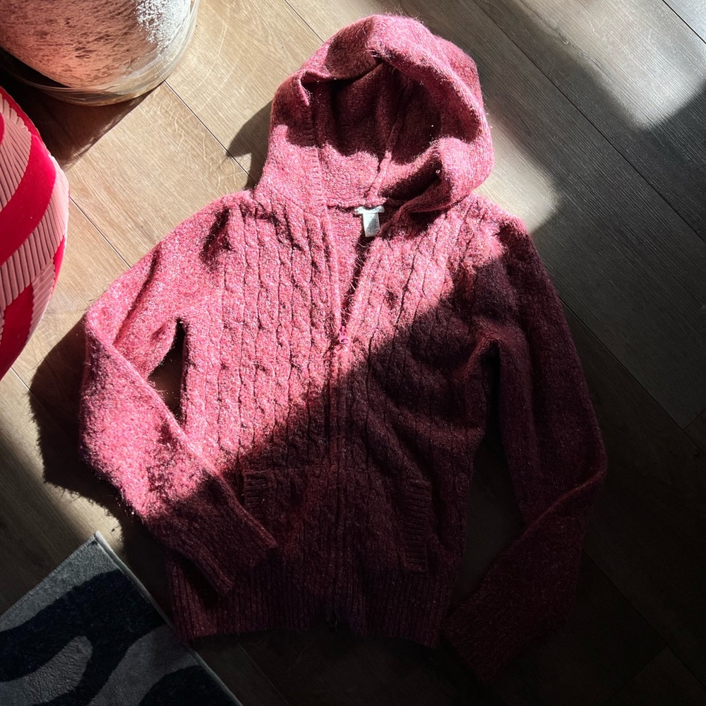 Red blend colored zip up from Maurice’s. Sized at a medium, fits like a small